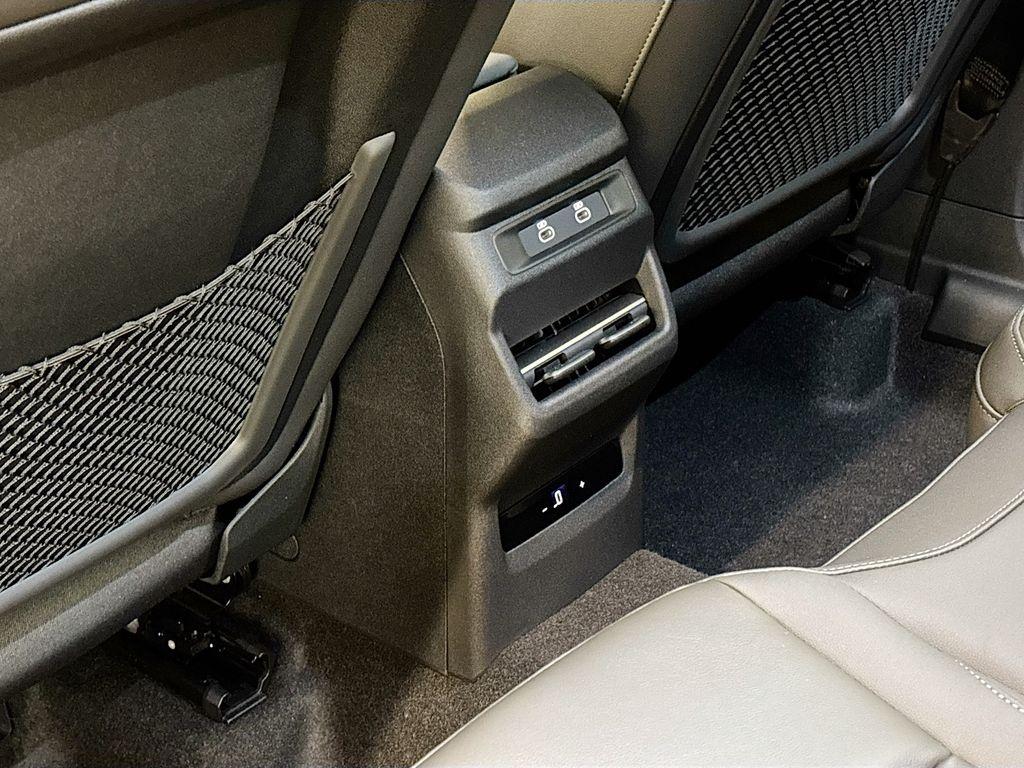 صورة مصغرة 17 لـ 2026 AUDI Q3 S LINE