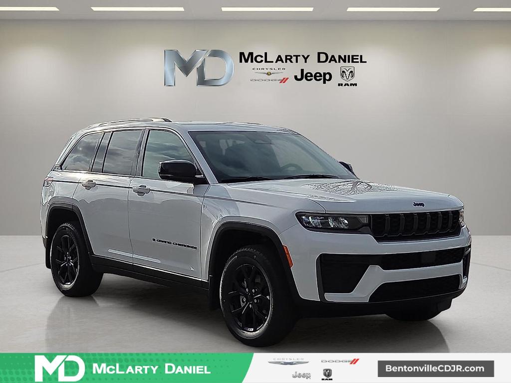 New 2026 Jeep Grand Cherokee Laredo