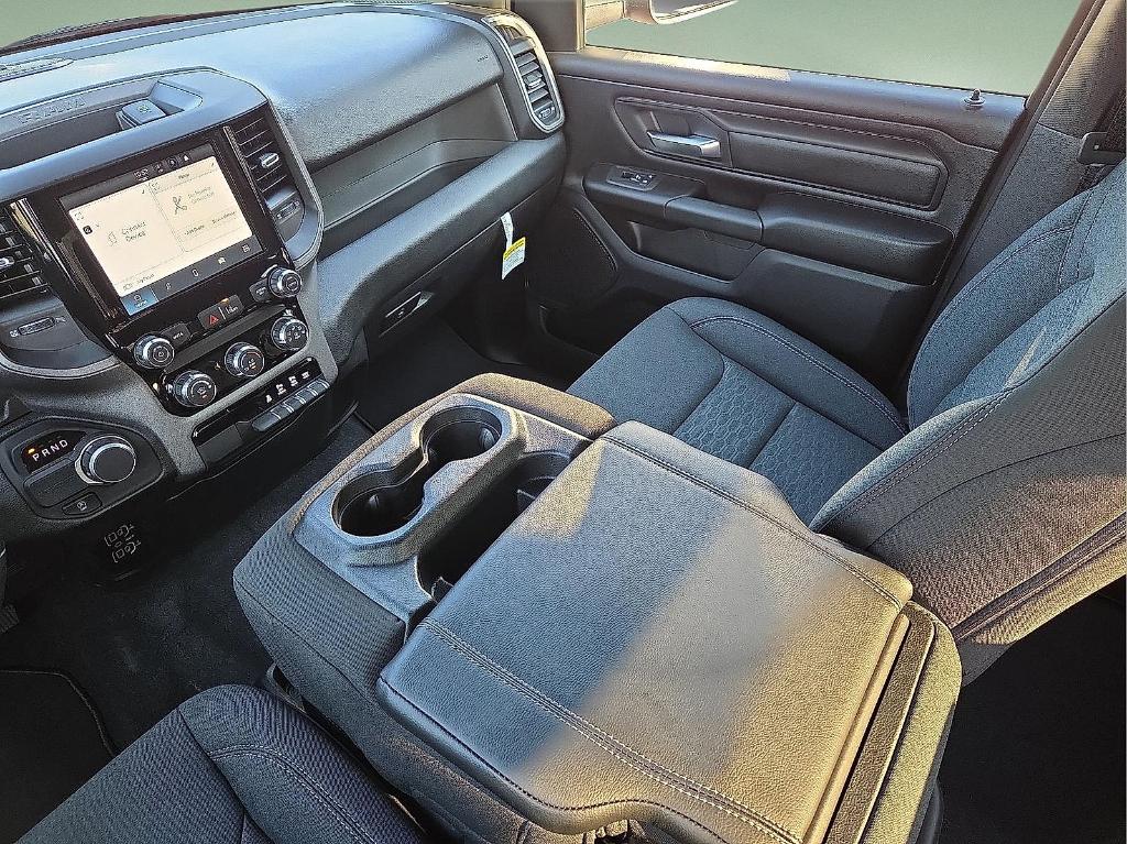 صورة مصغرة 11 لـ 2026 RAM 1500 EXPRESS