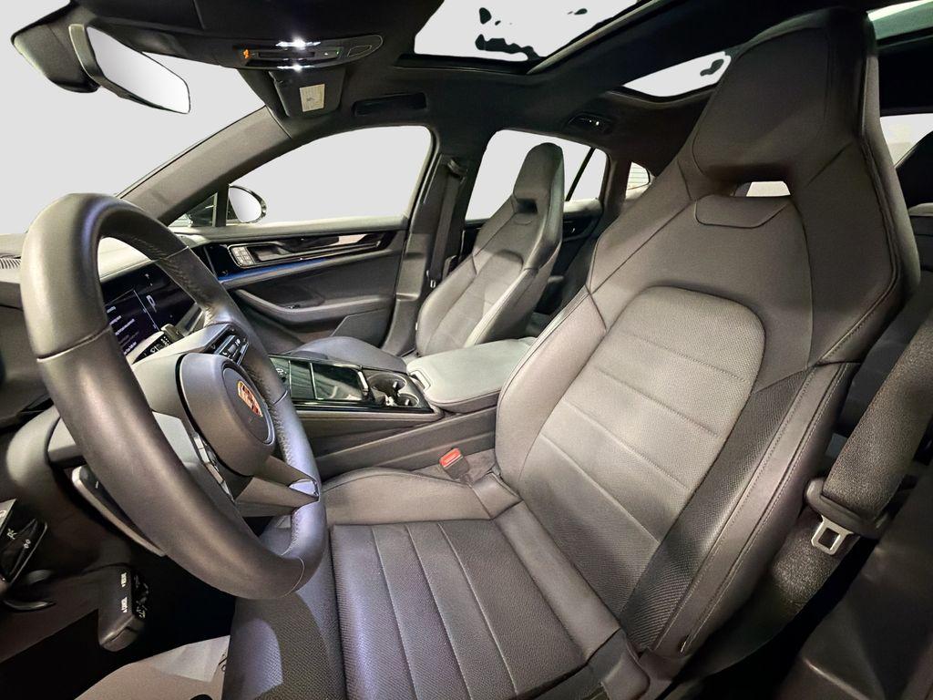 صورة 5 لـ 2025 Porsche PANAMERA 4