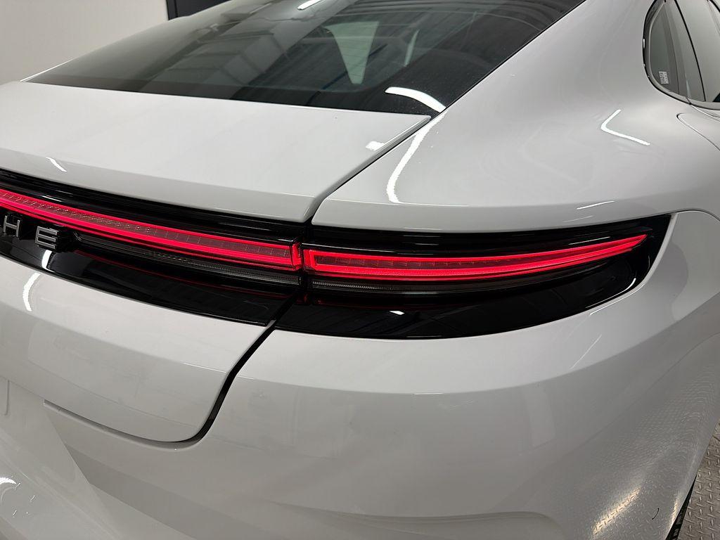 2025 Porsche PANAMERA 4 — миниатюра 33