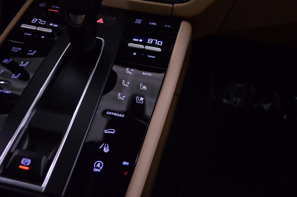 2025 Porsche MACAN BASE — миниатюра 33