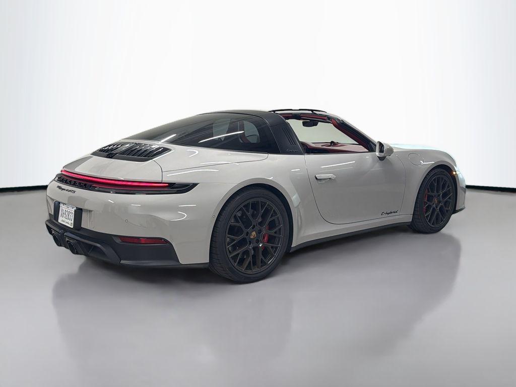 صورة 9 لـ 2025 Porsche 911 TARGA 4 GTS
