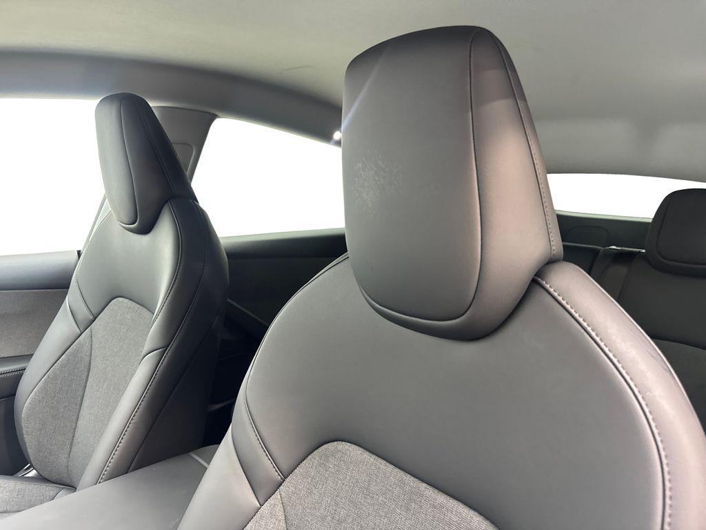 2026 Tesla MODEL Y REAR-WHEEL DRIVE — миниатюра 26