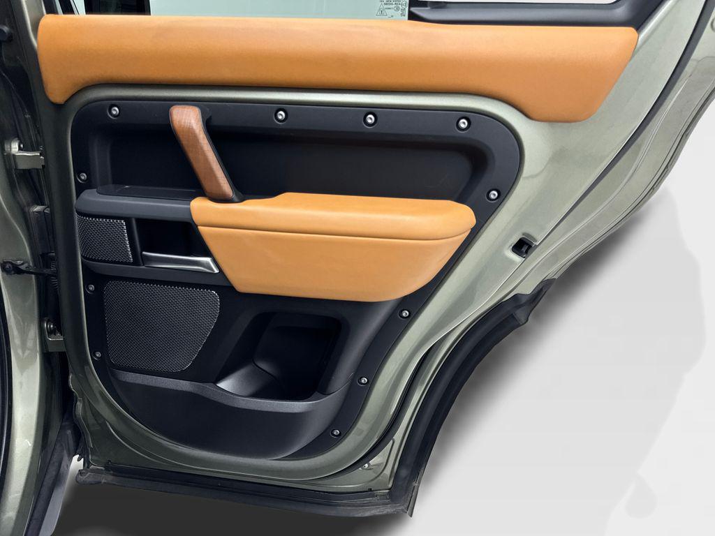 2023 LAND Rover DEFENDER 110 X — миниатюра 43