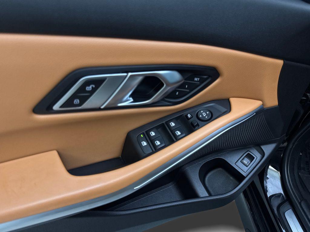 صورة مصغرة 32 لـ 2023 BMW 330 330I