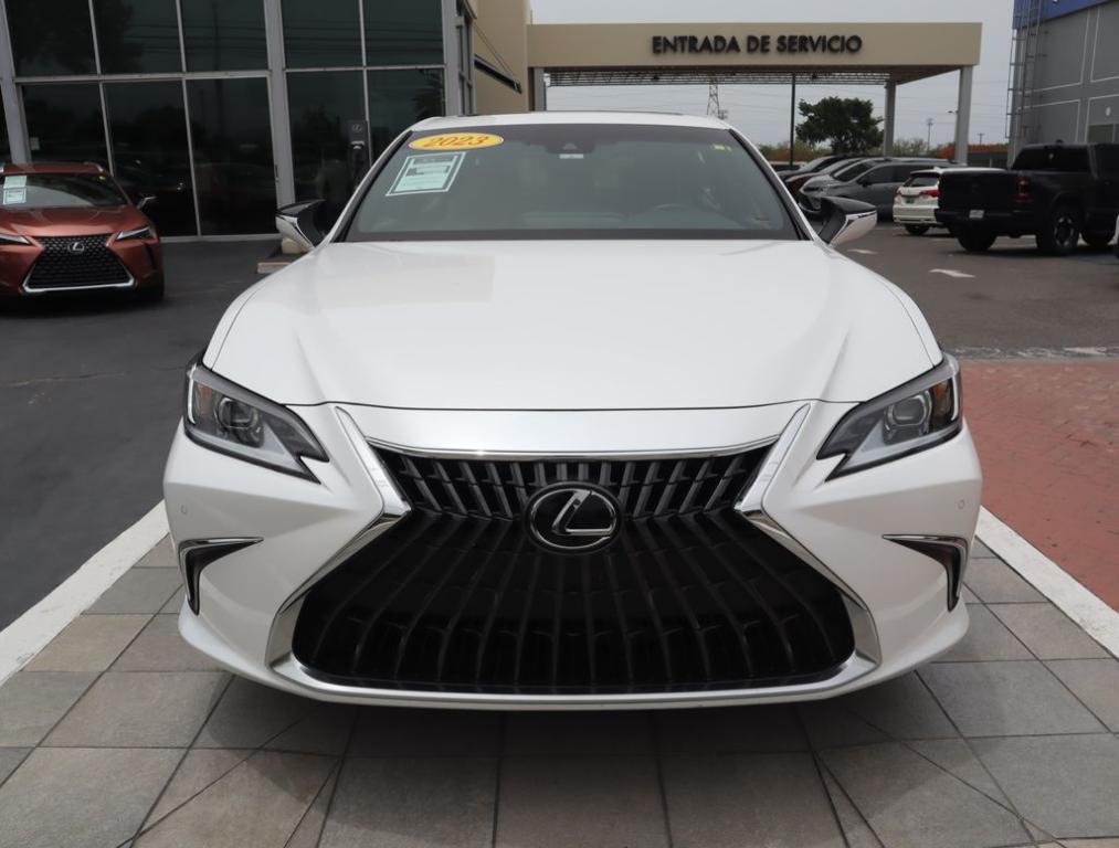 2023 Lexus ES 300H 300H — фото 2