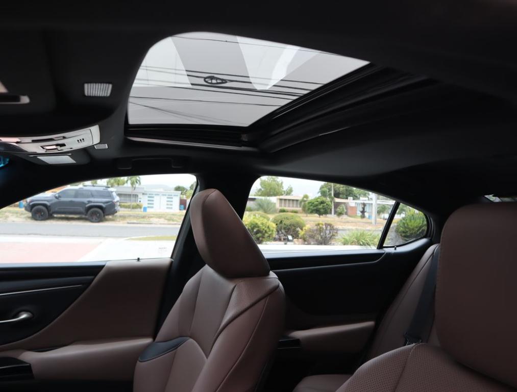2023 Lexus ES 300H 300H 缩略图 33