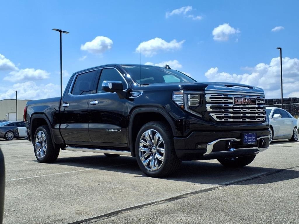 New 2025 GMC Sierra 1500 Denali
