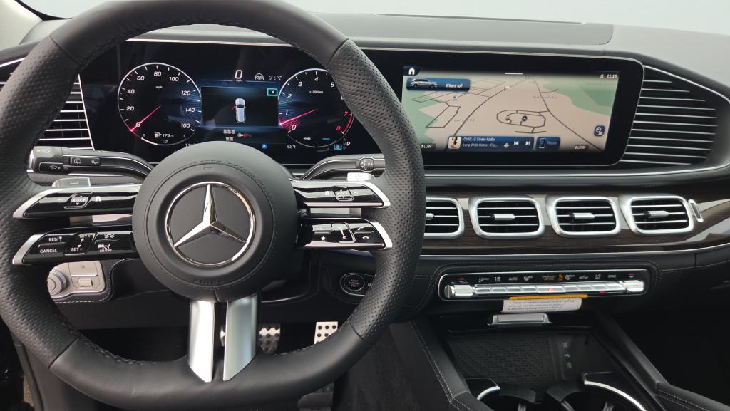 2026 Mercedes-BENZ GLS — миниатюра 14