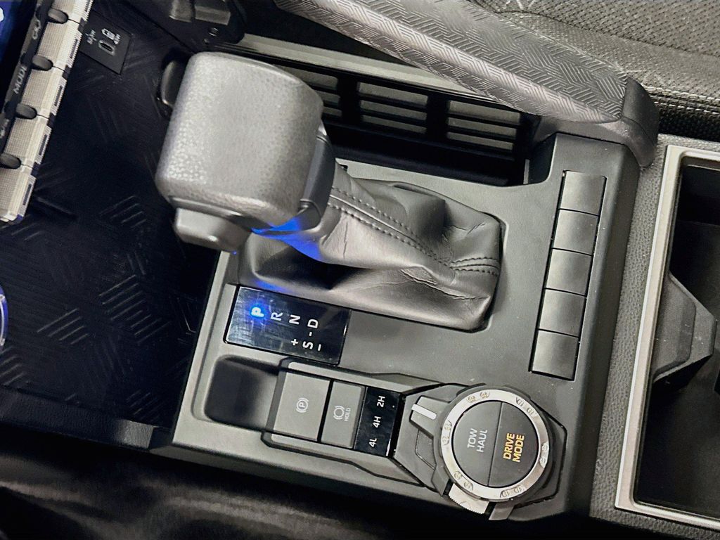 صورة مصغرة 21 لـ 2025 Toyota 4RUNNER SR5