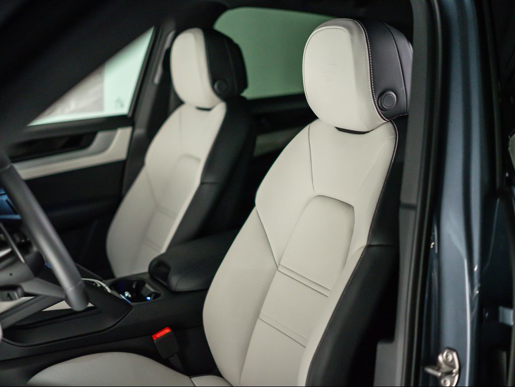 PORSCHE CAYENNE - 5
