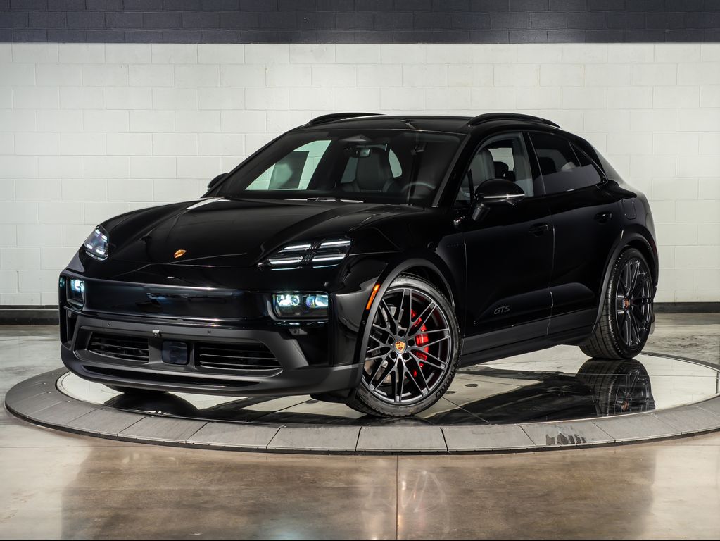New 2026 Porsche Macan Macan Electric GTS
