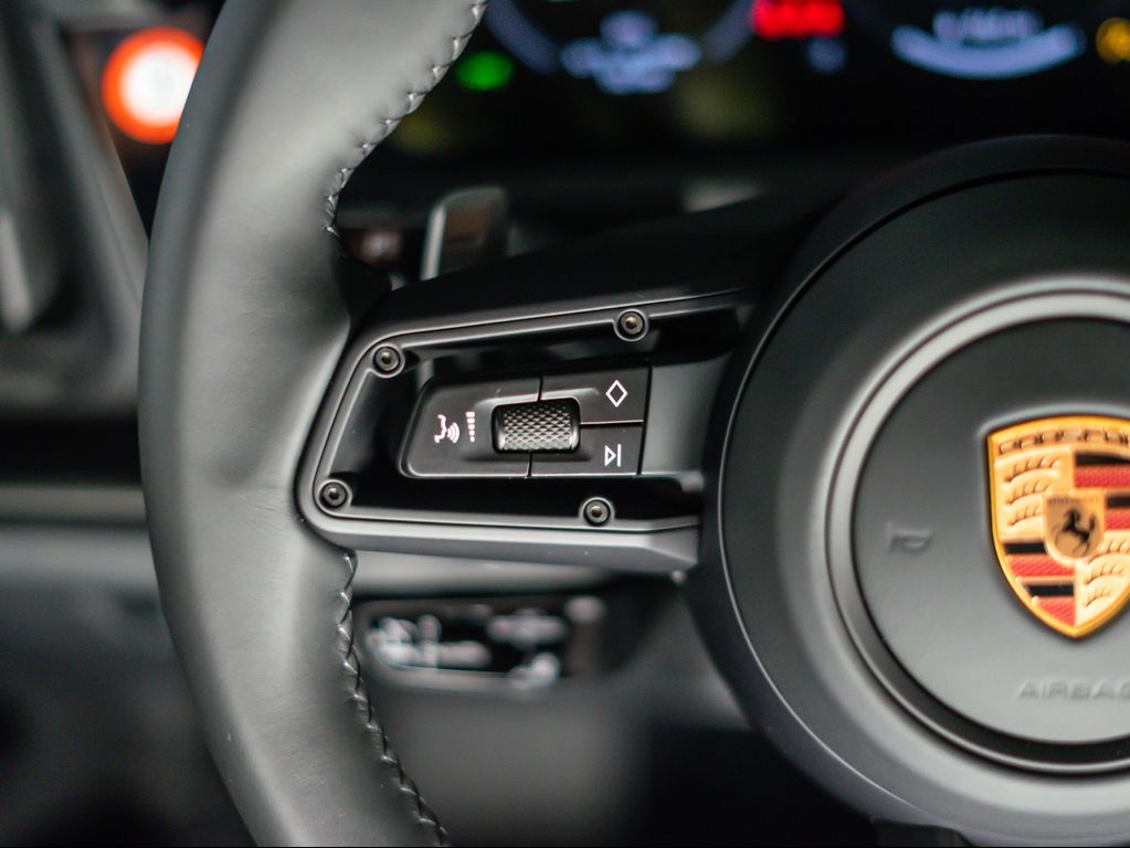 2026 Porsche CAYENNE GTS — миниатюра 19