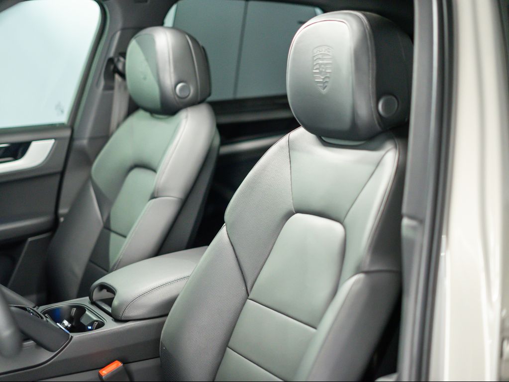 PORSCHE CAYENNE - 5