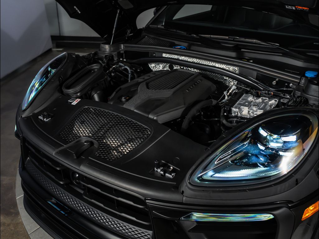 2026 Porsche MACAN — миниатюра 16
