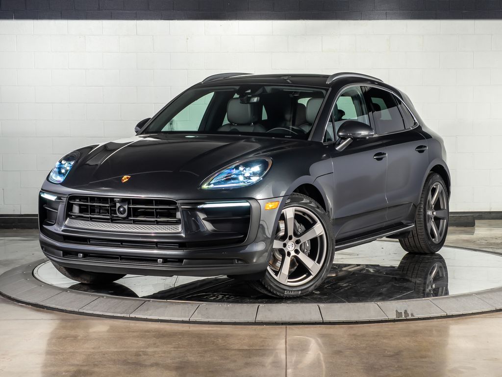 New 2025 Porsche Macan Macan