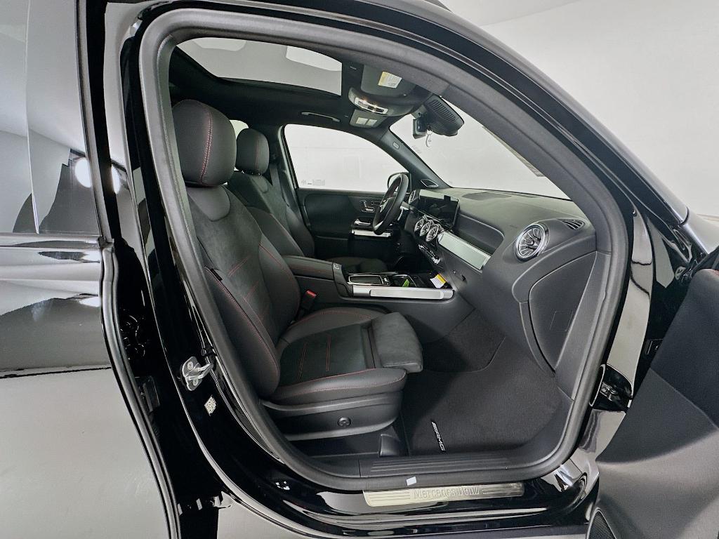 2026 Mercedes-BENZ GLB 缩略图 31