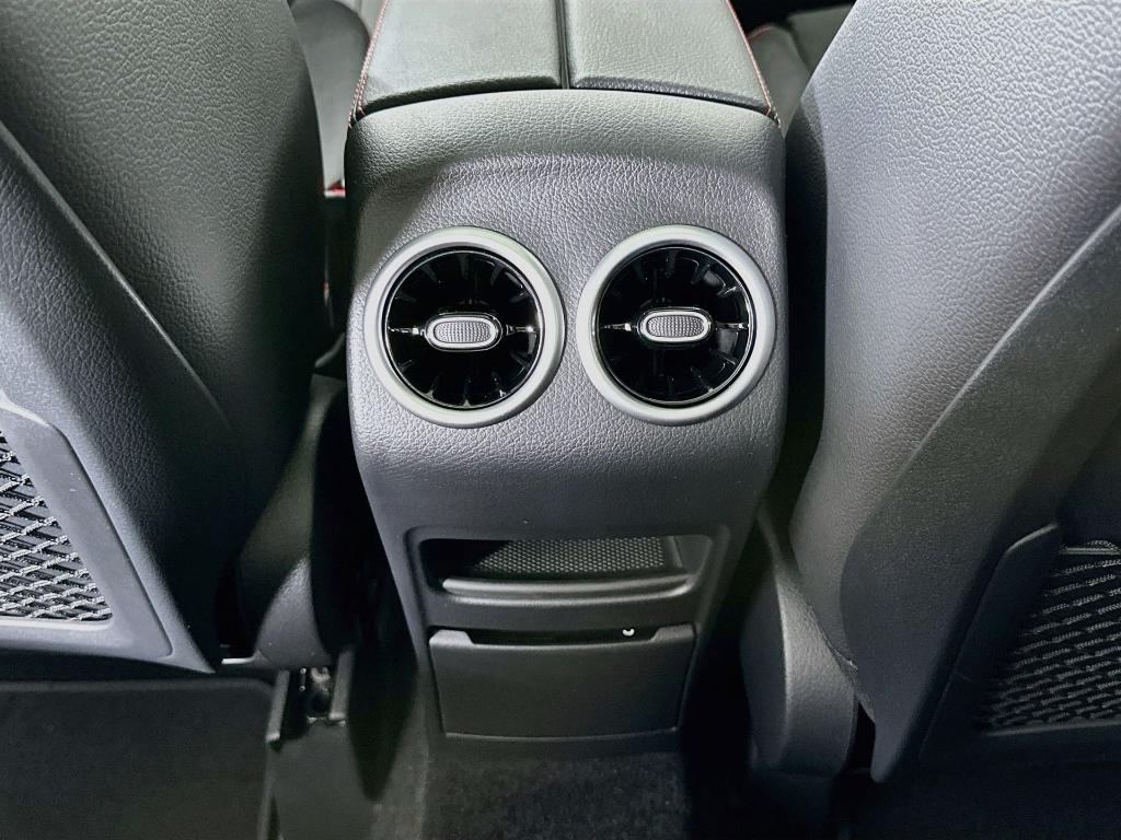 2026 Mercedes-BENZ GLA 缩略图 26