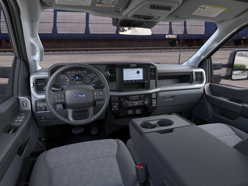 صورة 9 لـ 2026 FORD F-350 XL