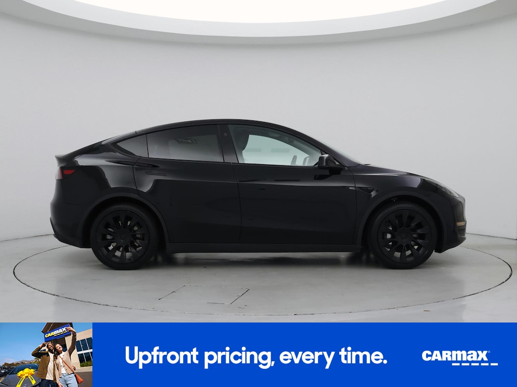 TESLA MODEL Y LONG RANGE - 9