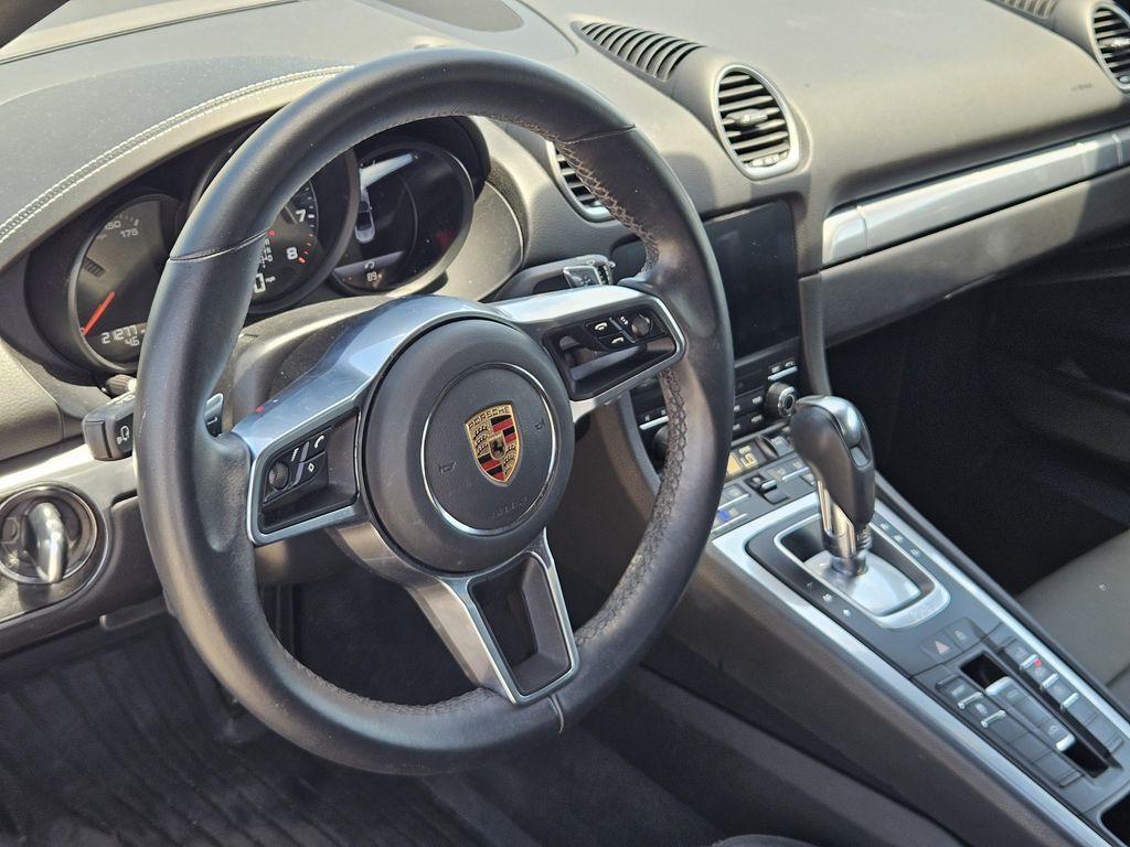2024 Porsche 718 BOXSTER STYLE EDITION — миниатюра 26