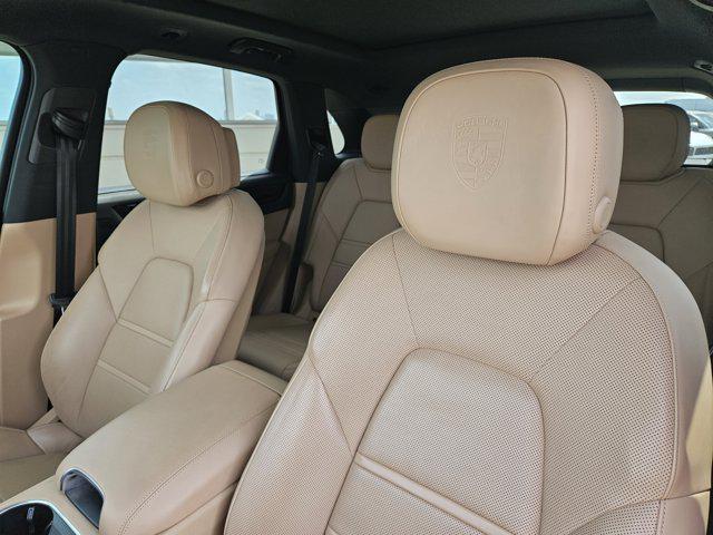PORSCHE CAYENNE - 5
