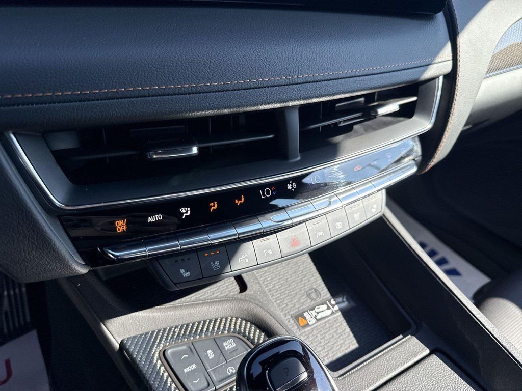 2025 Cadillac CT5 SPORT 缩略图 16