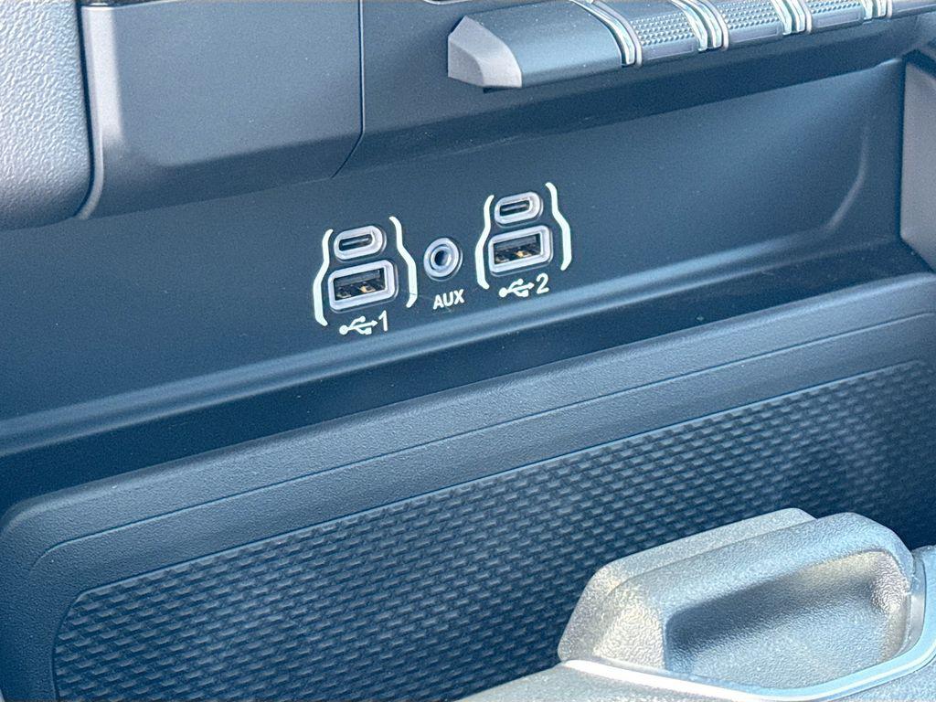 صورة مصغرة 21 لـ 2026 RAM 1500 EXPRESS