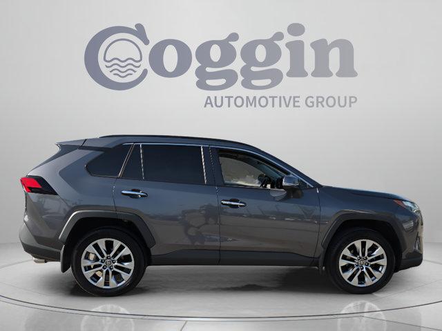 2024 Toyota RAV4 LIMITED — фото 6