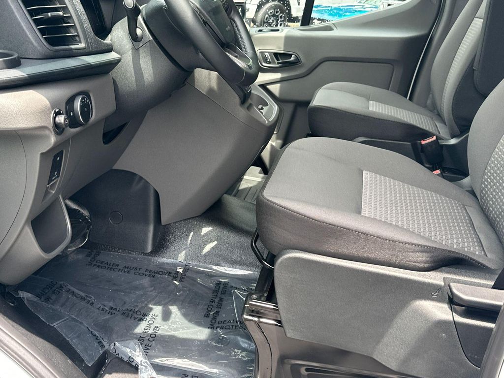 صورة 10 لـ 2026 FORD TRANSIT-350 XLT