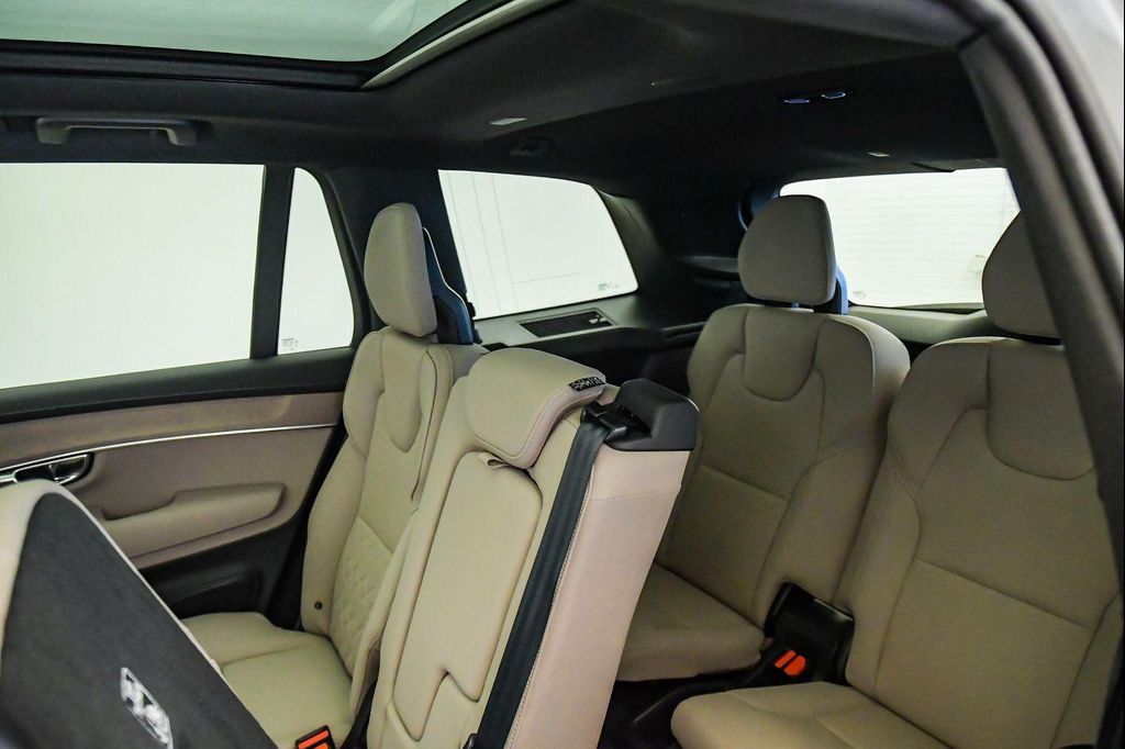 صورة مصغرة 21 لـ 2026 Volvo XC90 CORE, B5 AWD GAS (MILD HYBRID), GASOLINE, BRI