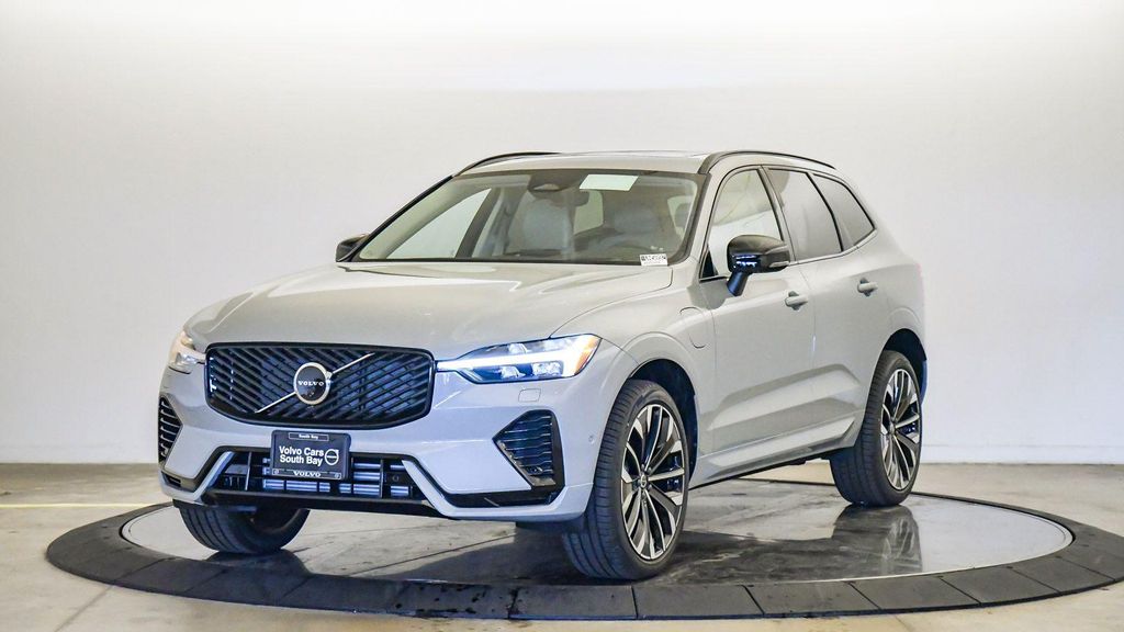 New 2026 Volvo XC60 Plug-In Hybrid Ultra, T8 AWD Electric/Gasoline, Dark