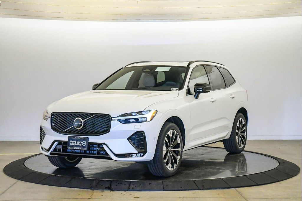 New 2026 Volvo XC60 B5 Plus