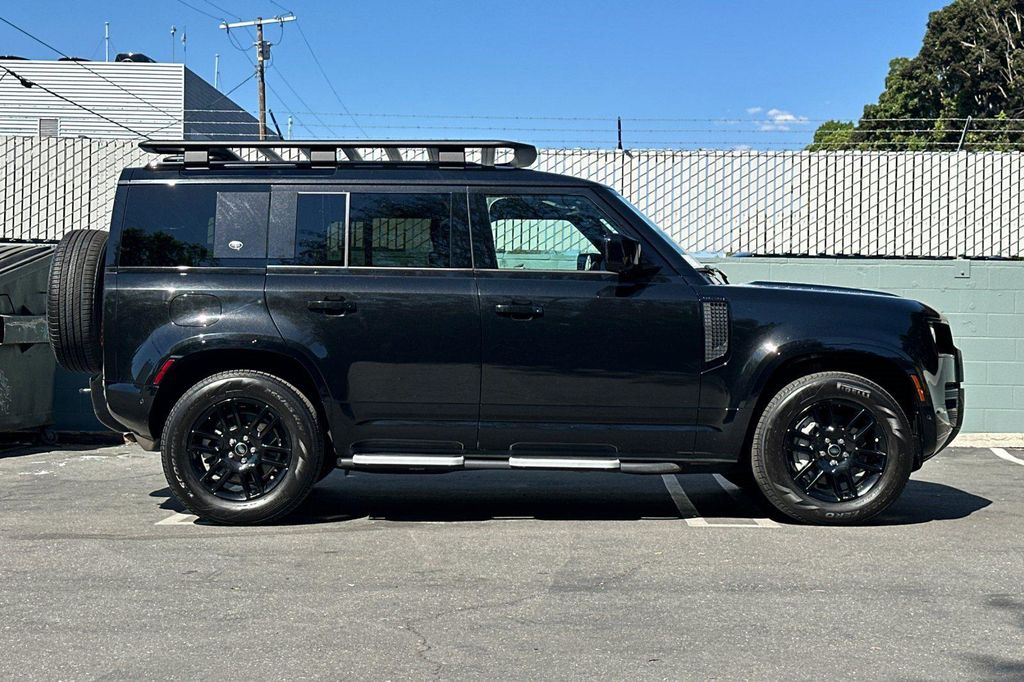 صورة 7 لـ 2024 LAND Rover DEFENDER 110 P400 X-DYNAMIC SE