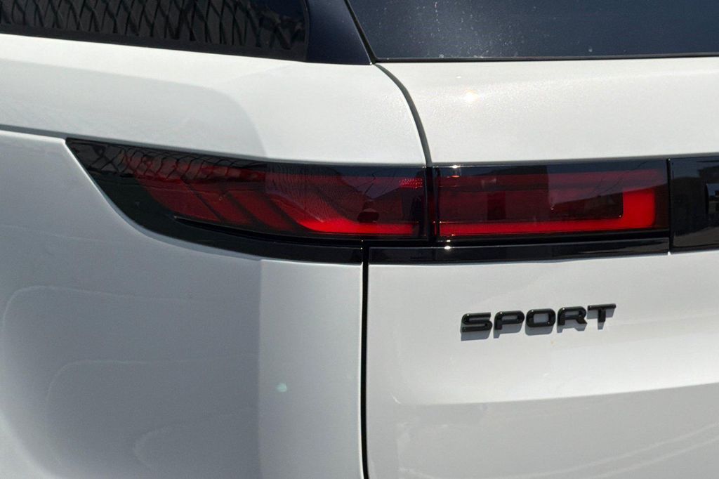 صورة مصغرة 25 لـ 2026 LAND Rover RANGE ROVER SPORT SE
