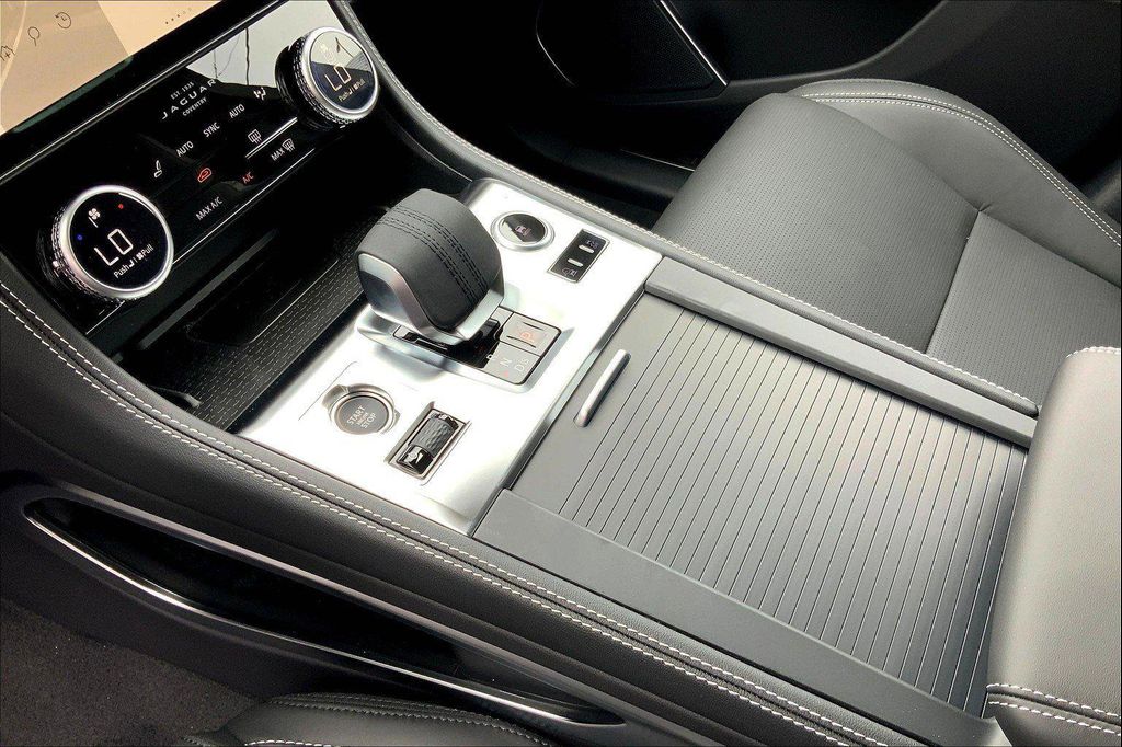 2026 Jaguar F-PACE R-DYNAMIC S P250 AWD AUTOMATIC — фото 9