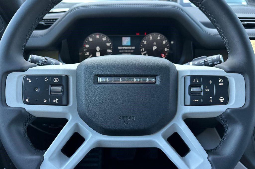 صورة 10 لـ 2026 LAND Rover DEFENDER P500 X-DYNAMIC SE