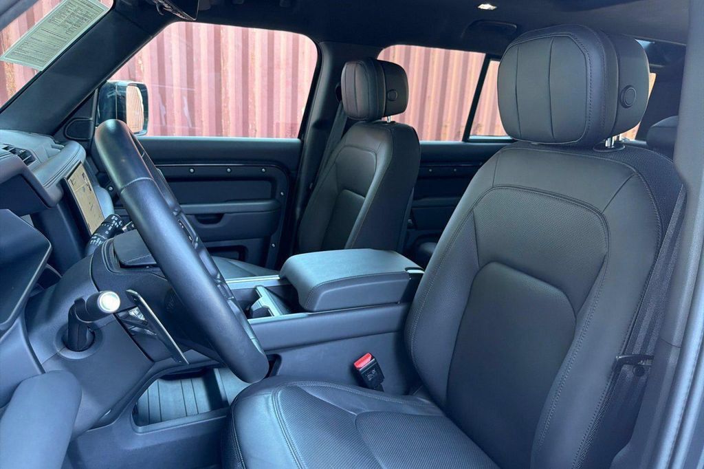 صورة 5 لـ 2025 LAND Rover DEFENDER 110 V8