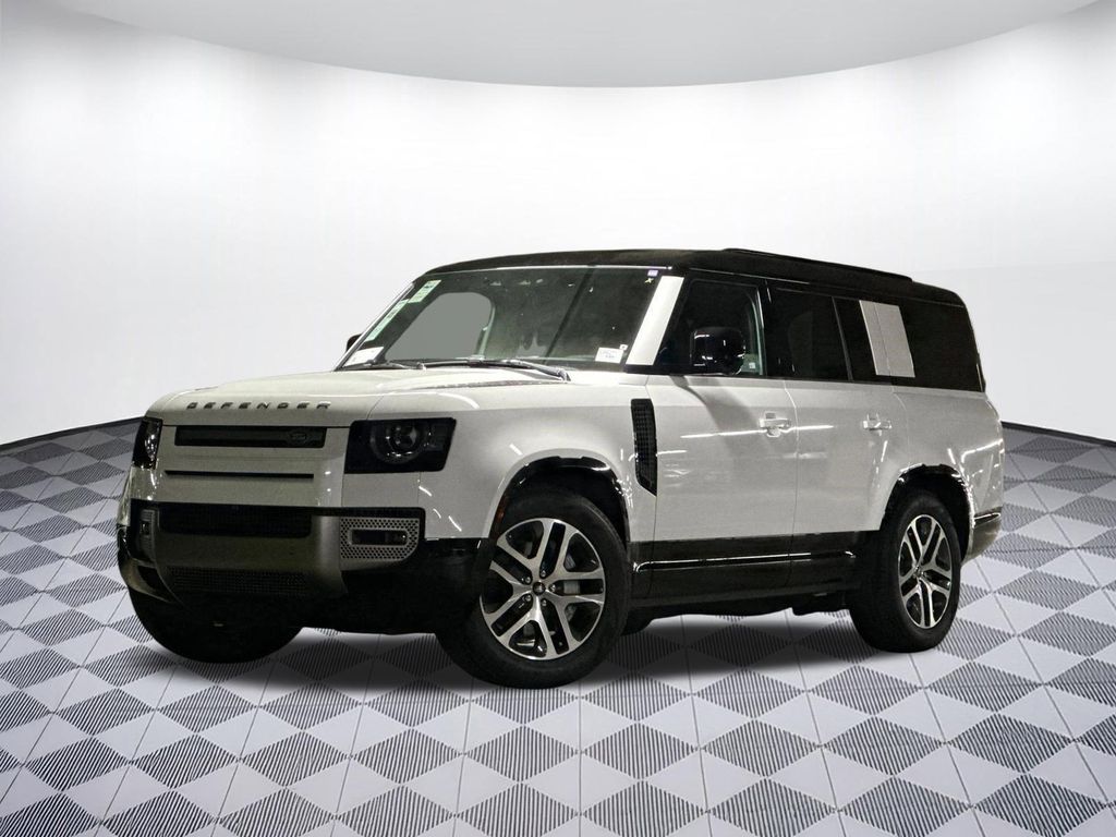 New 2025 Land Rover Defender 130 P400 X-Dynamic SE