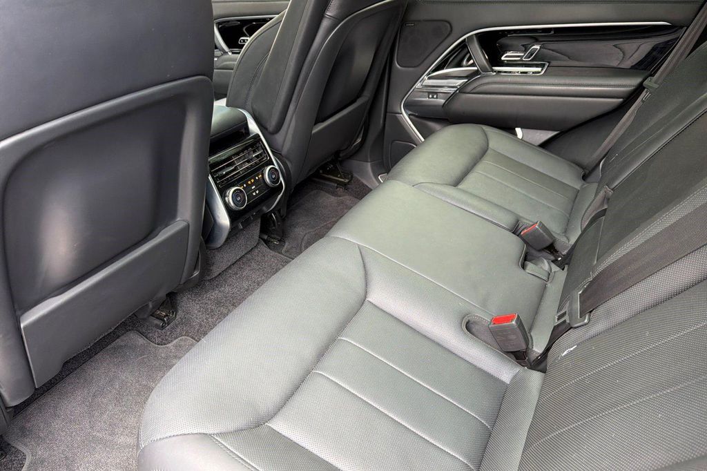 2023 LAND Rover RANGE ROVER P400 SE — миниатюра 29