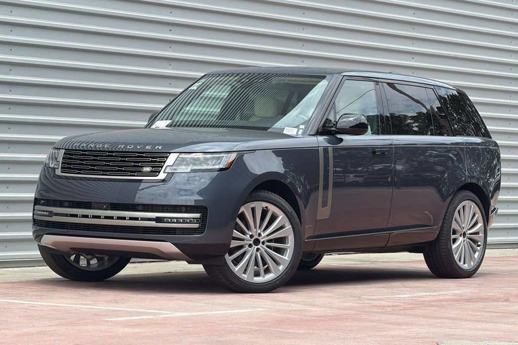 New 2026 Land Rover Range Rover P400 SE 7 Seat