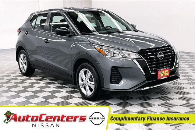 New 2025 Nissan Kicks S