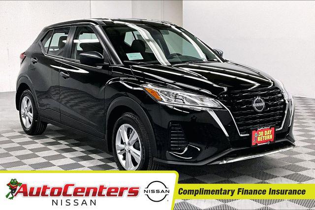 New 2025 Nissan Kicks S