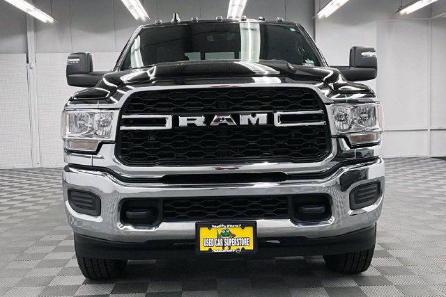 2023 RAM 3500 TRADESMAN CREW CAB 4X4 6'4' BOX — фото 4