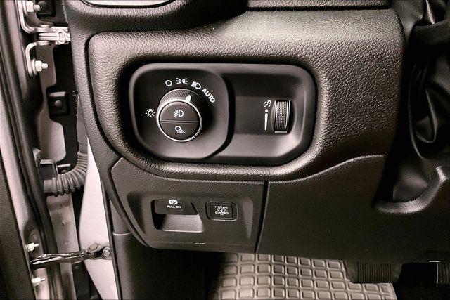صورة مصغرة 37 لـ 2025 RAM 1500 TRADESMAN