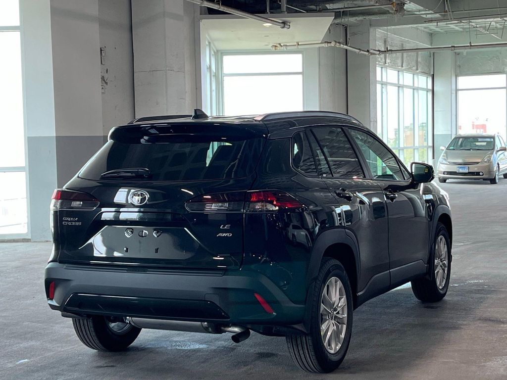 TOYOTA COROLLA CROSS - 10