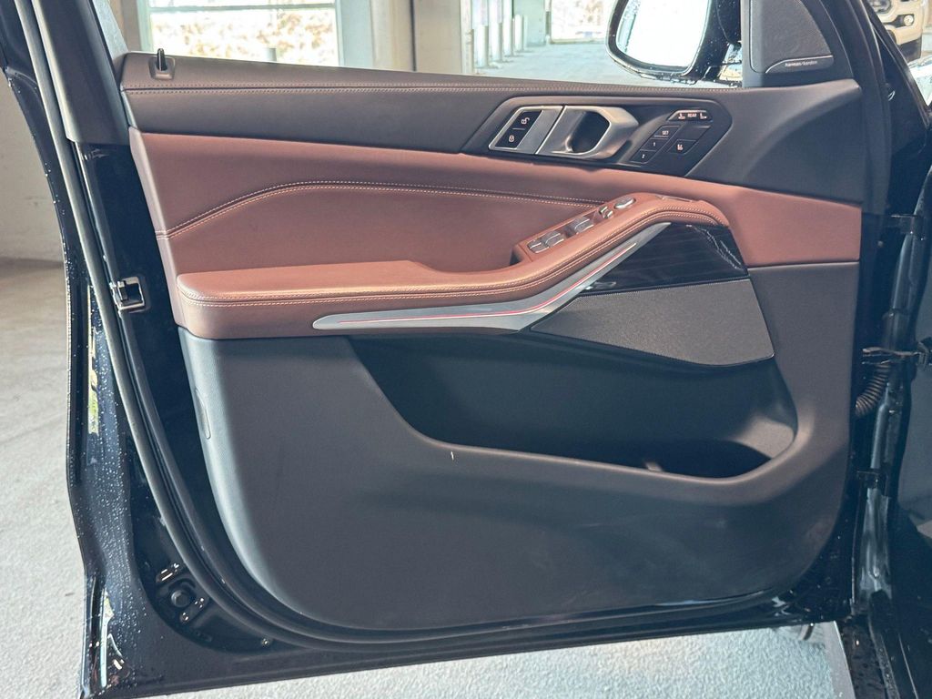 2024 BMW X7 M60I 缩略图 18