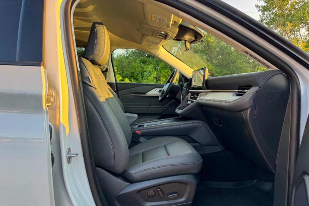 2026 FORD EXPLORER ACTIVE — фото 9