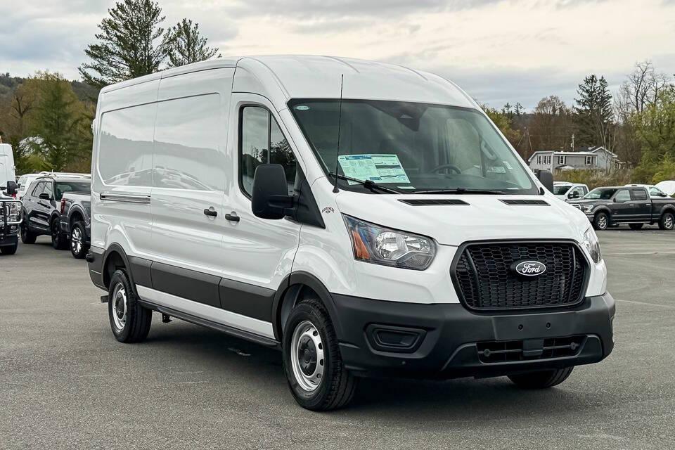 New 2026 Ford Transit-250 148 WB Medium Roof Cargo